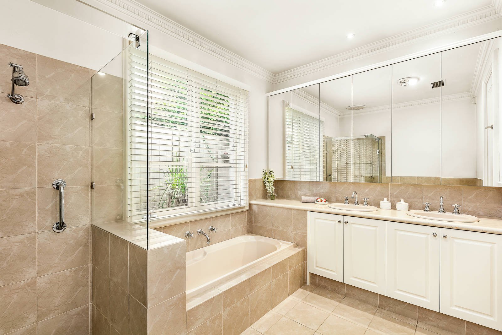 Residence 2/1009 Malvern Road, Toorak, VIC