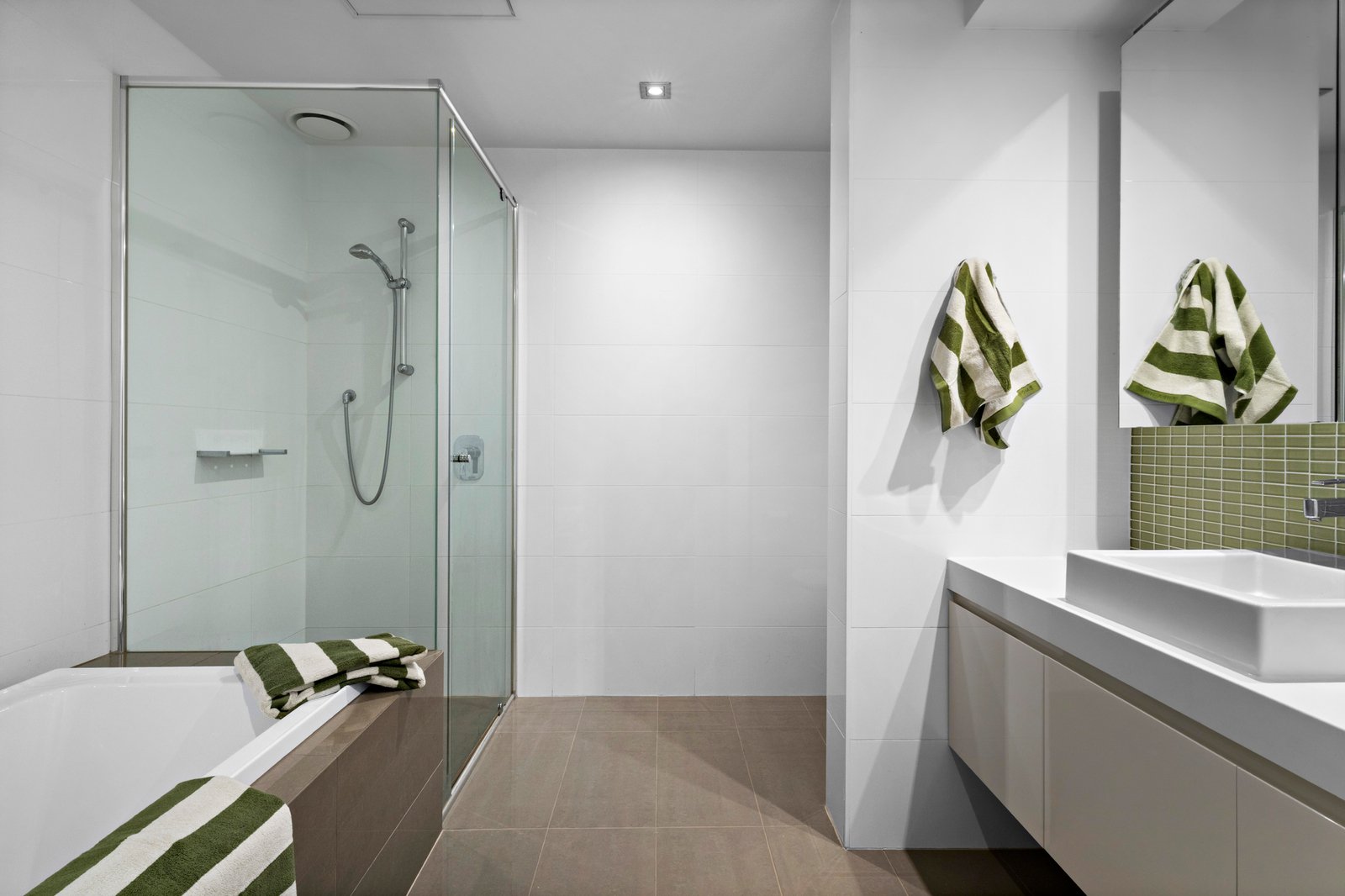 Residence 4, 297 Dorcas Street, South Melbourne, 3205