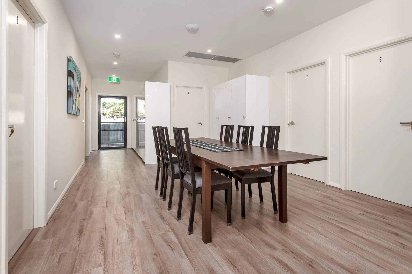 Gallery: Room 1-9/13 Wilkinson Crescent