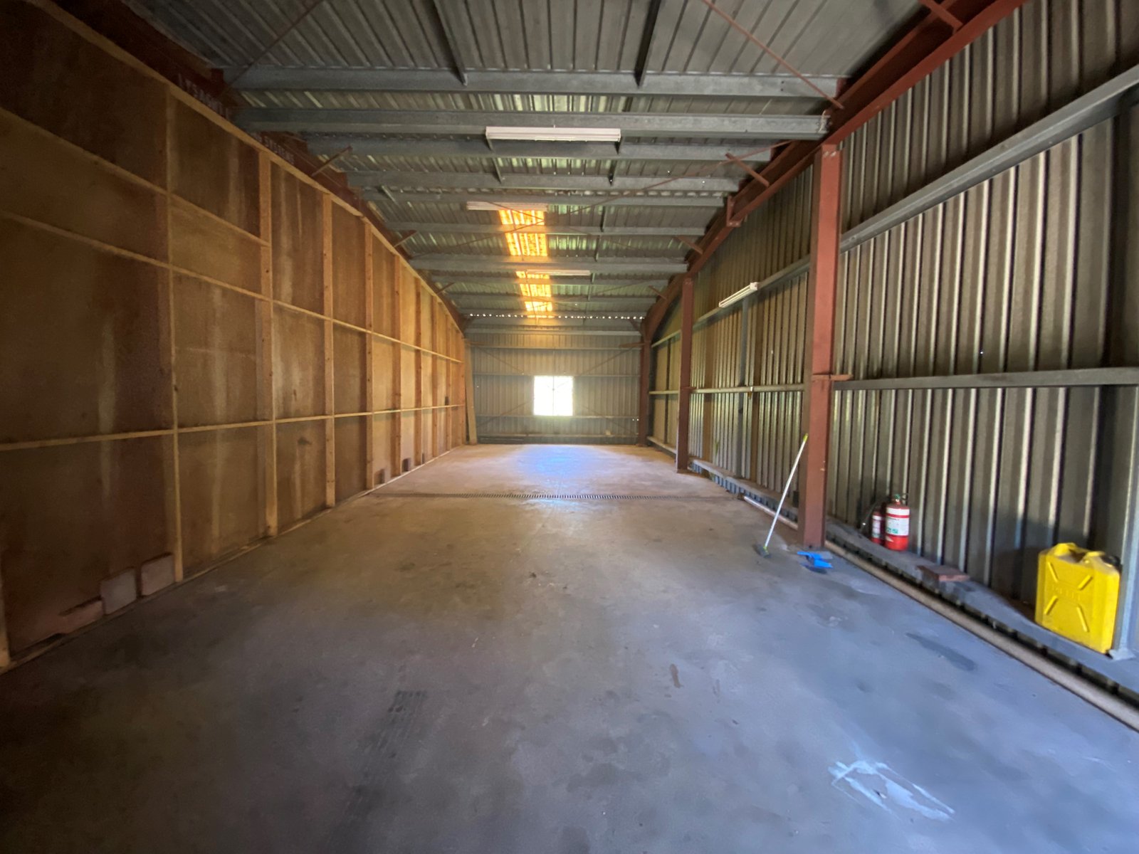 Shed 5/2927 Shute Harbour Road FLAMETREE 3