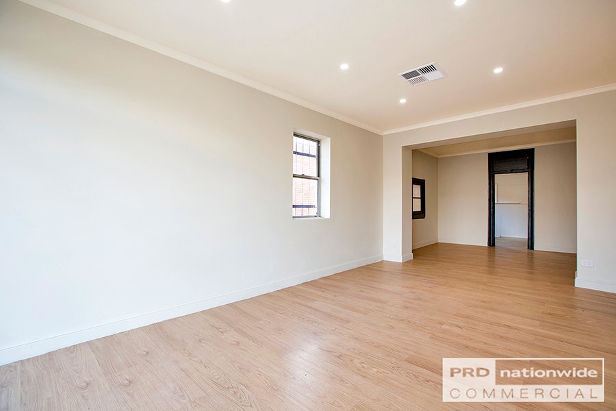 Shop 1 164 Peel Street TAMWORTH 4