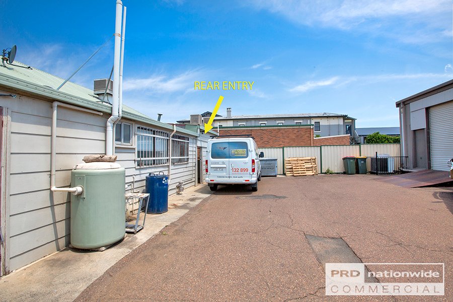 Shop 1 164 Peel Street TAMWORTH 10