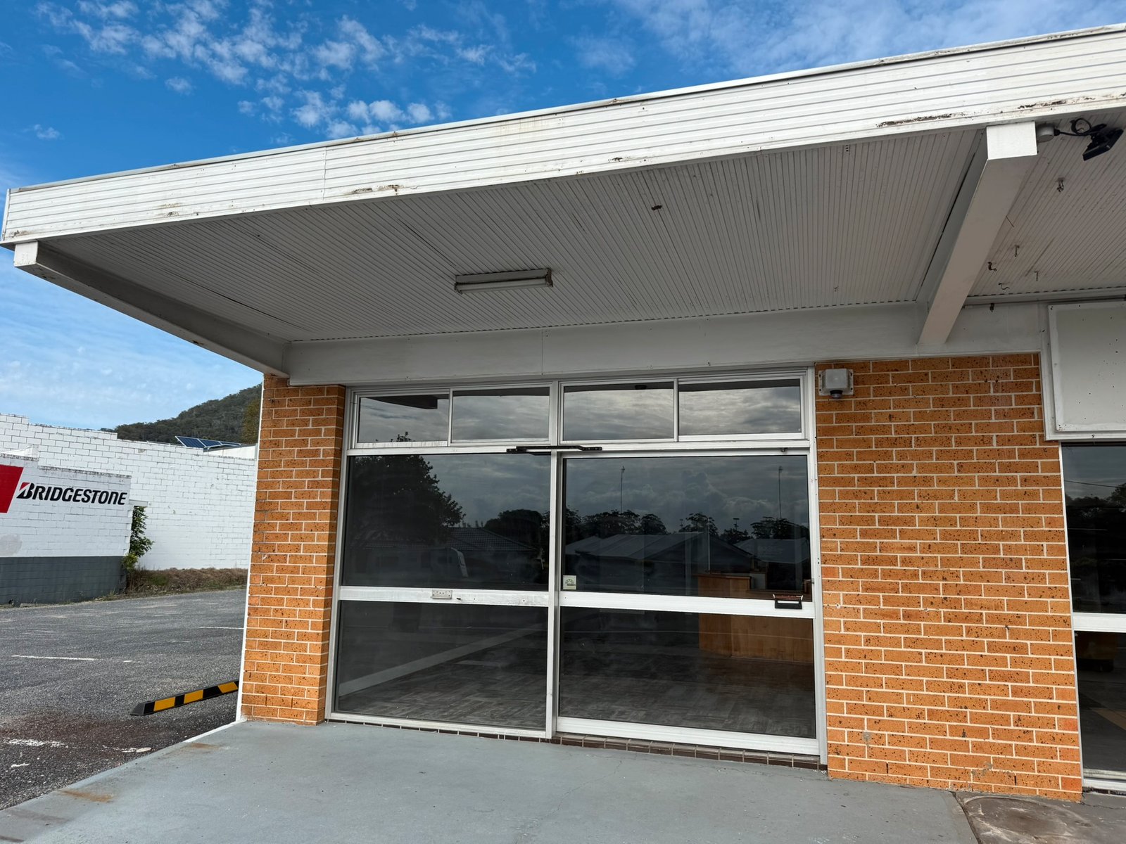 Shop 1 / 4 Kew Road LAURIETON 1