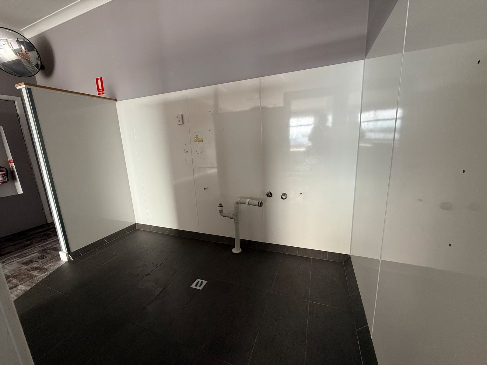 Shop 1 / 4 Kew Road LAURIETON 5