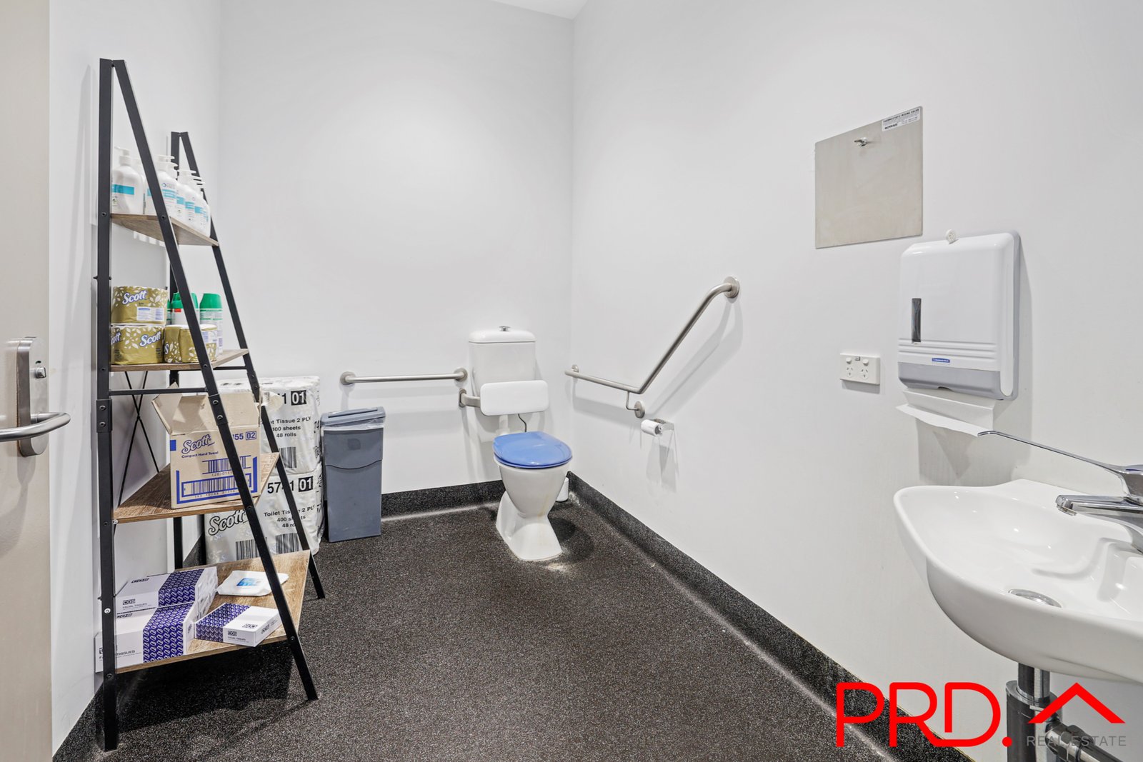 Shop 1 - 445-447 Peel Street TAMWORTH 12