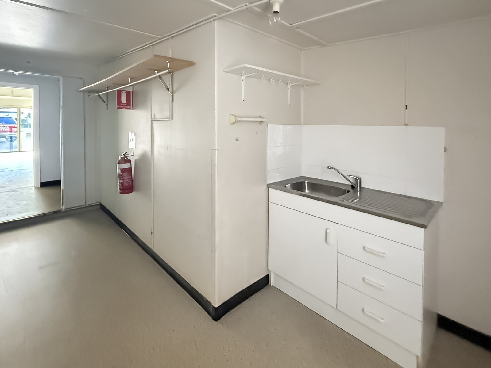 Shop 1 / 81 Bold Street LAURIETON 7