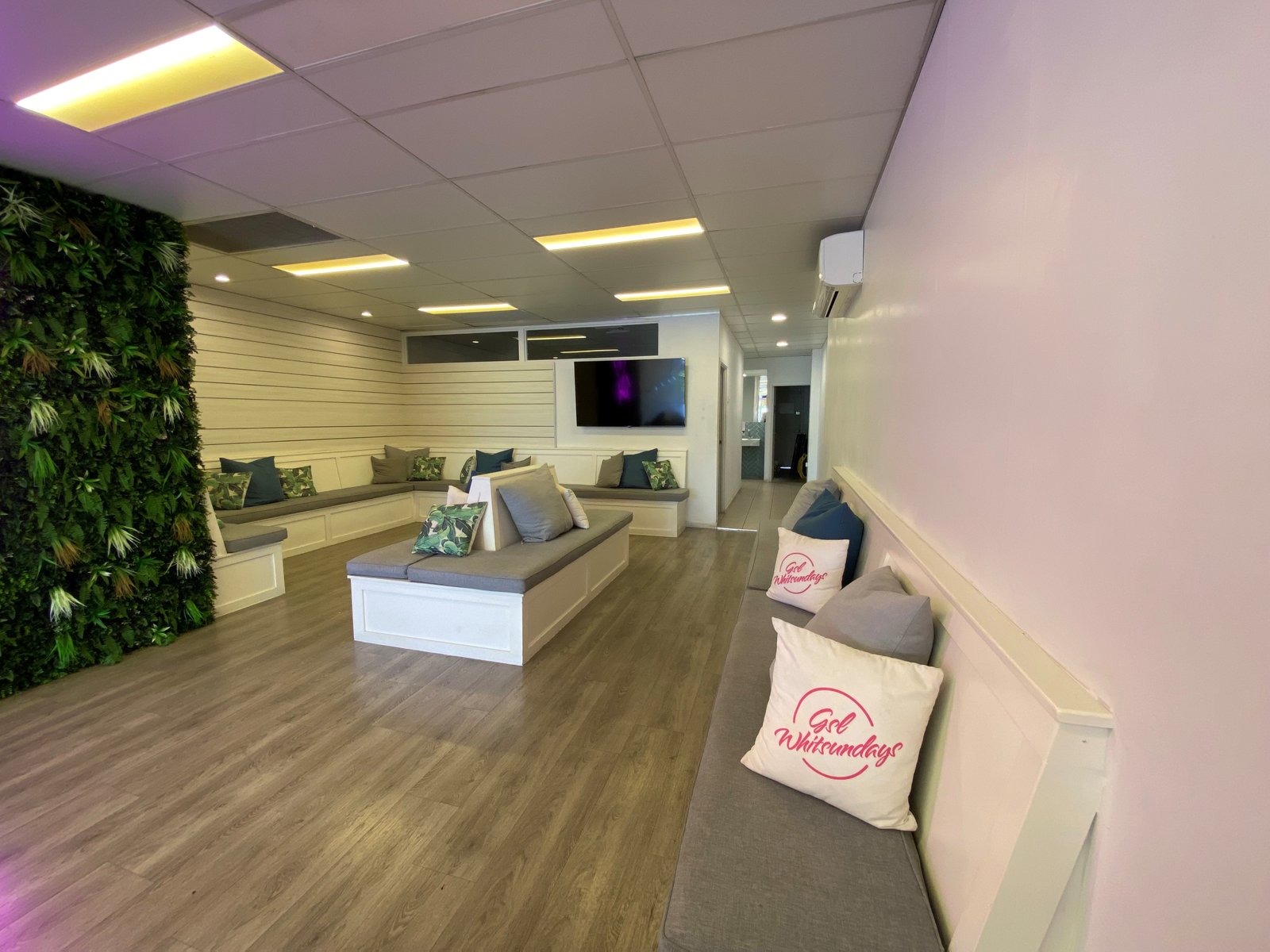 Shop 1B / 384 Shute Harbour Road AIRLIE BEACH 4