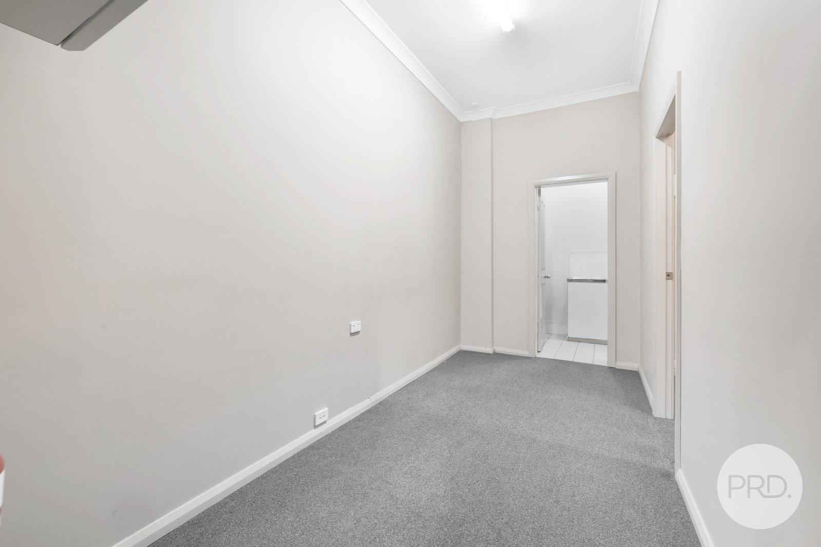 Shop 2/86 Bridge Street TAMWORTH 5
