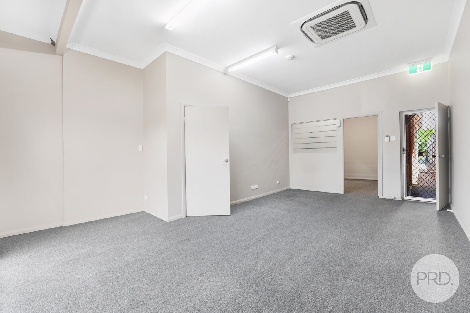 Shop 2/86 Bridge Street TAMWORTH 8