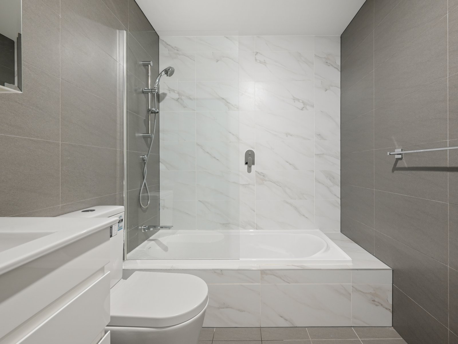 Shop 3 & Apartment 6/208 Great Western Highway KINGSWOOD 6