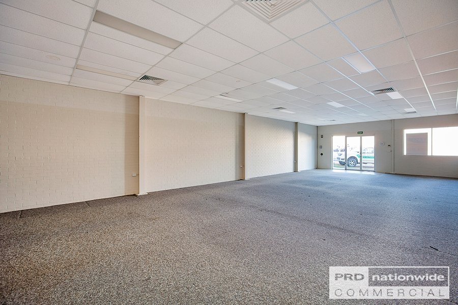 Shop 4, 164 Peel Street TAMWORTH 3