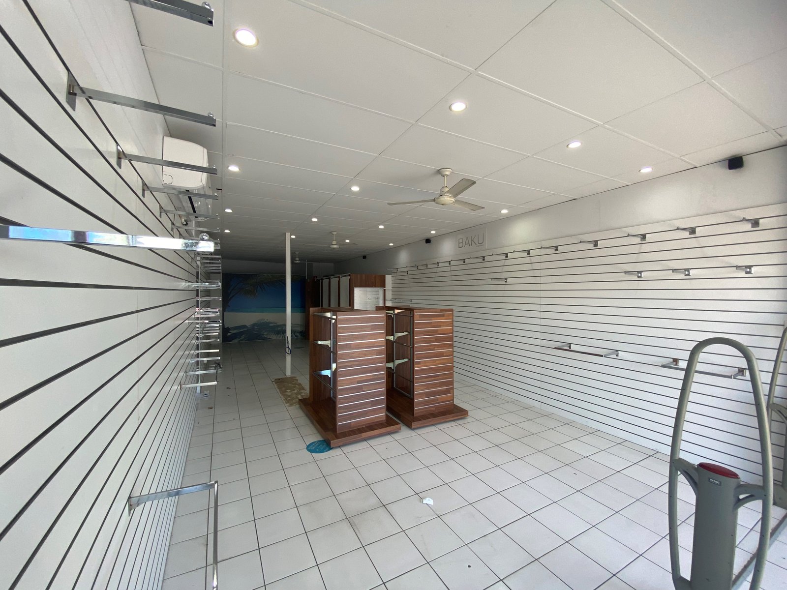 Shop 5/390 Shute Harbour Road AIRLIE BEACH 5