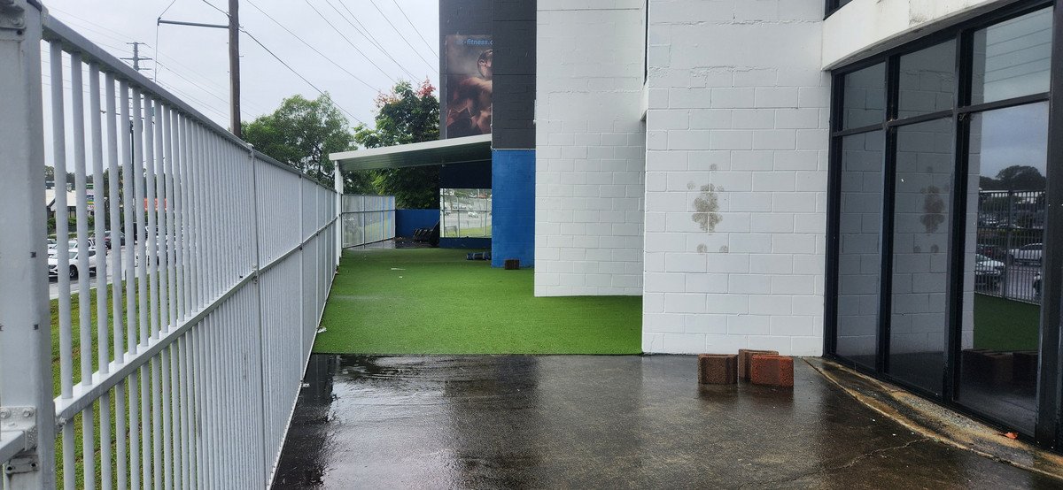 Showroom/2 Newcastle Street Burleigh Heads 5