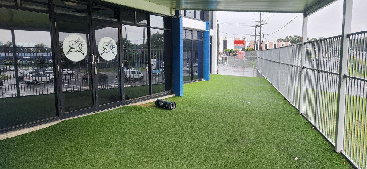 Showroom/2 Newcastle Street Burleigh Heads 6