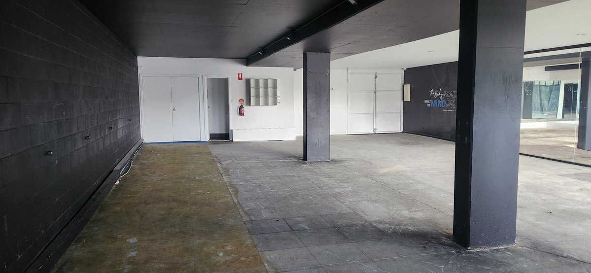 Showroom/2 Newcastle Street Burleigh Heads 13