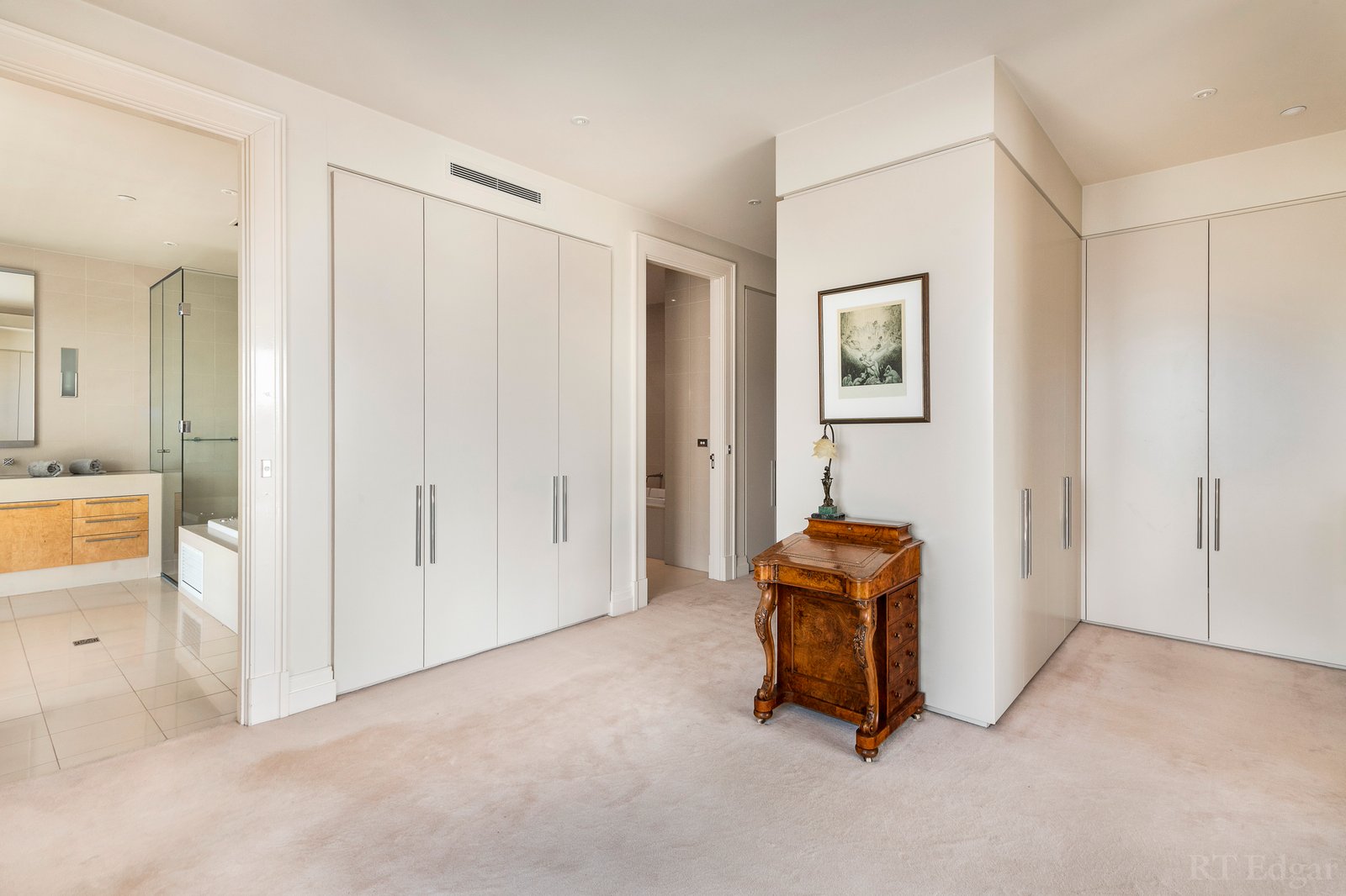 Real Estate and Property in Sub-Penthouse/392A Toorak Road, Toorak, VIC