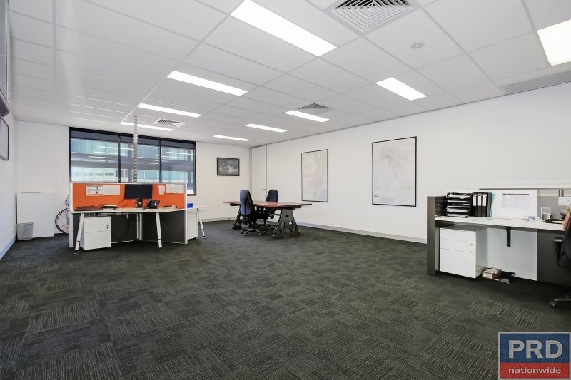 Suite 3, FF 526 Macauley Street ALBURY 3