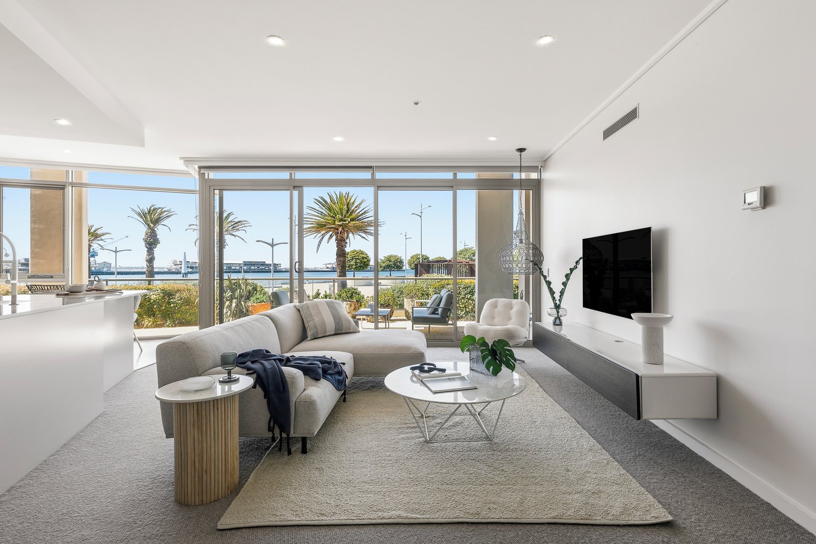 Gallery: T02/147 Beach Street