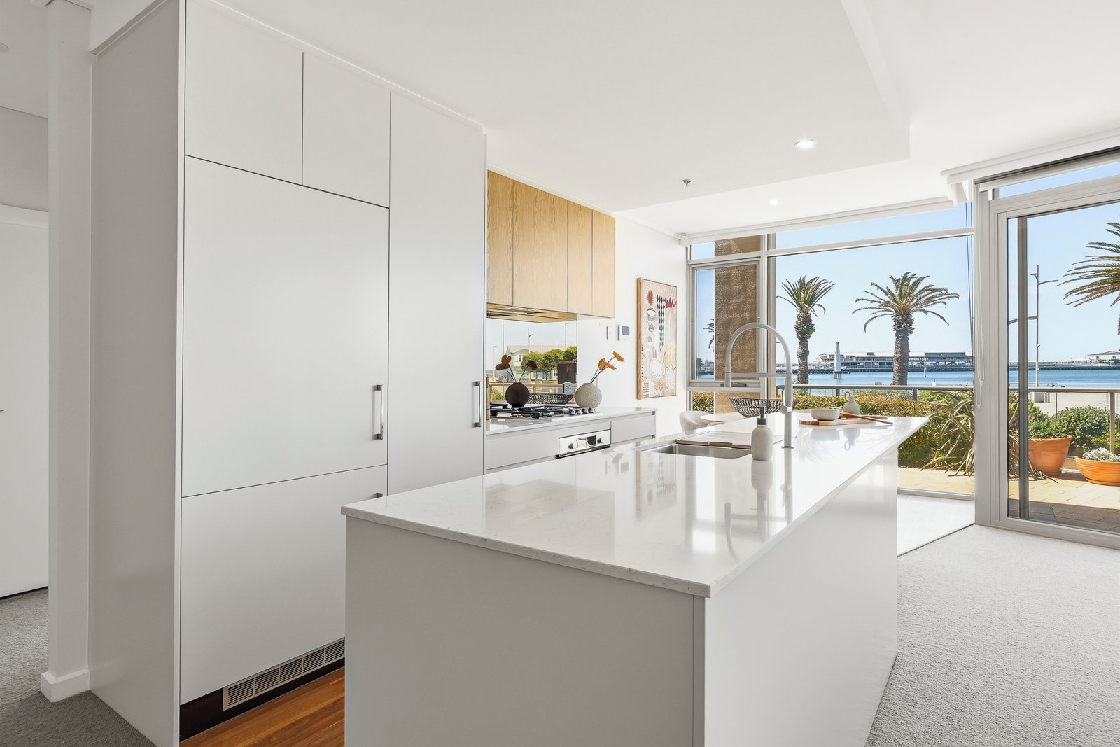 Gallery: T02/147 Beach Street