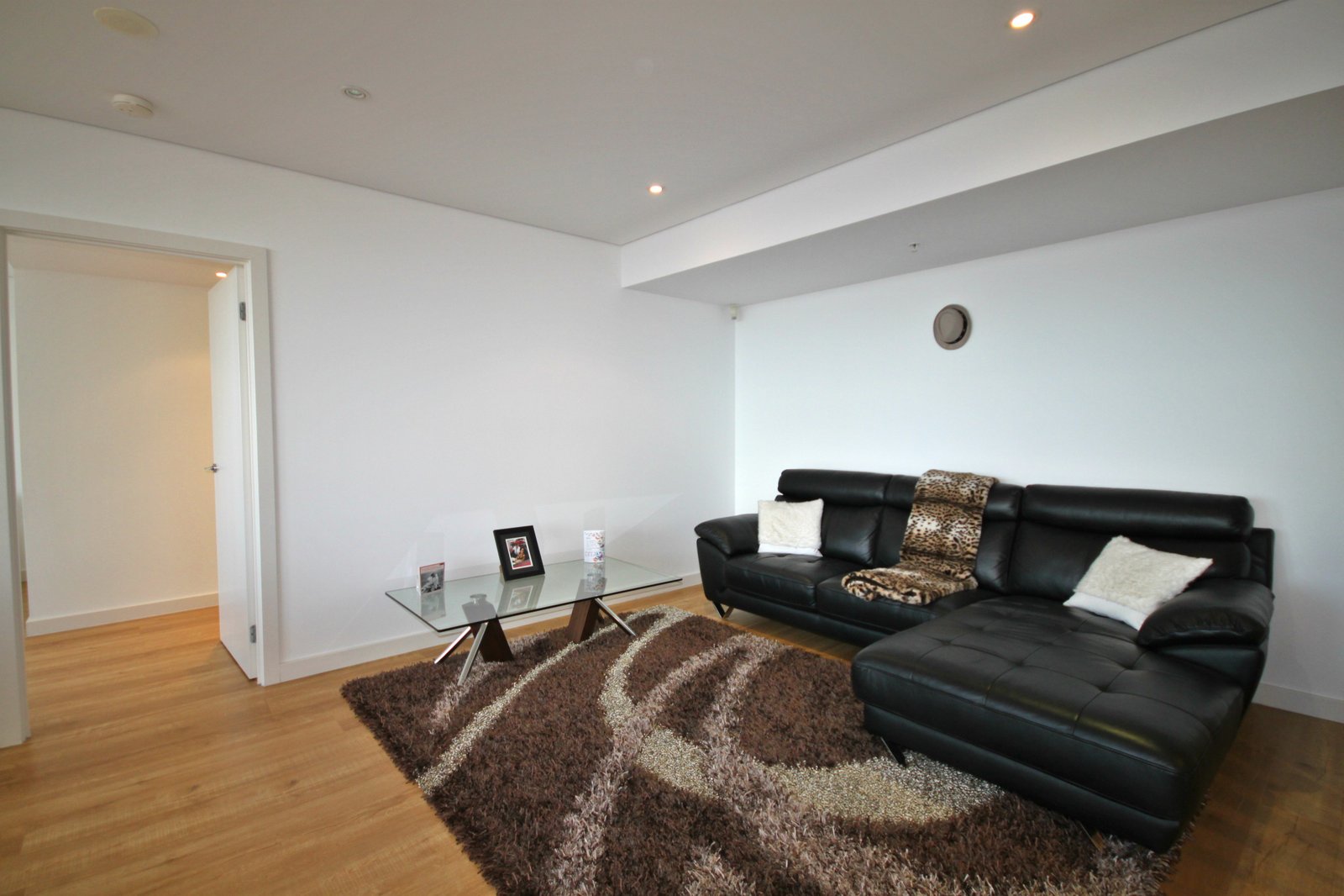 Gallery: T02/155 Beach Street