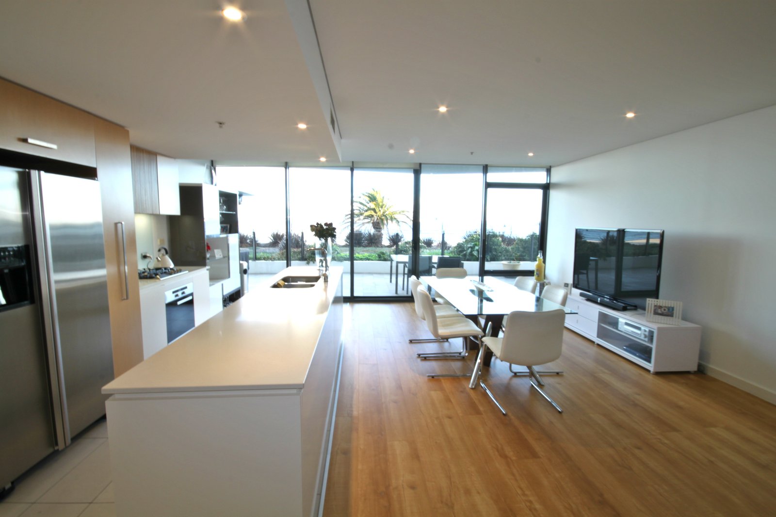 Gallery: T02/155 Beach Street