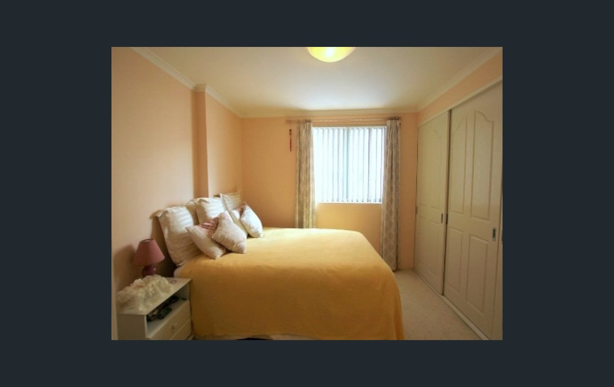 T1 505/588A-600 Railway Parade HURSTVILLE 4