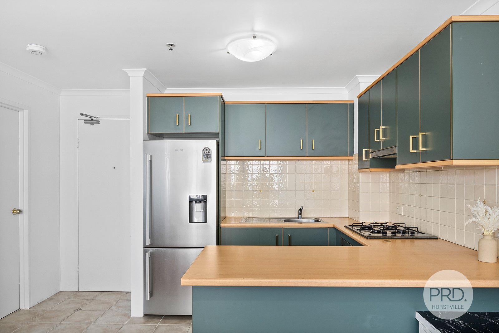 T1 903/588A-600 Railway Parade HURSTVILLE 5