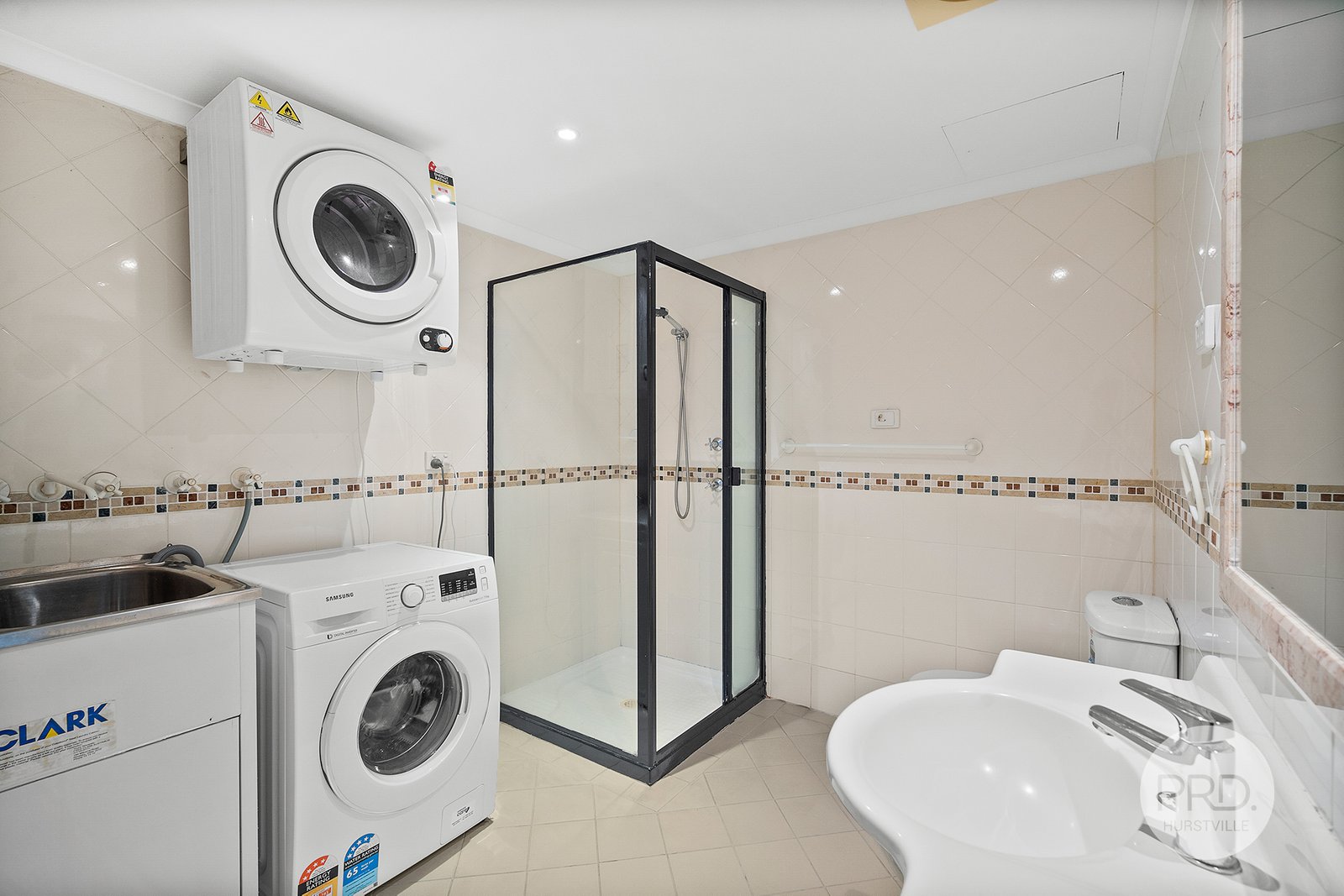 T1 903/588A-600 Railway Parade HURSTVILLE 7