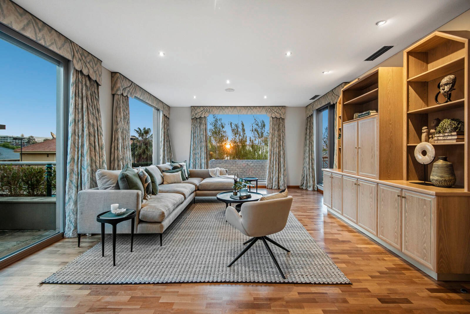 Real Estate and Property in TH 1/4 Tahara Road, Toorak, VIC