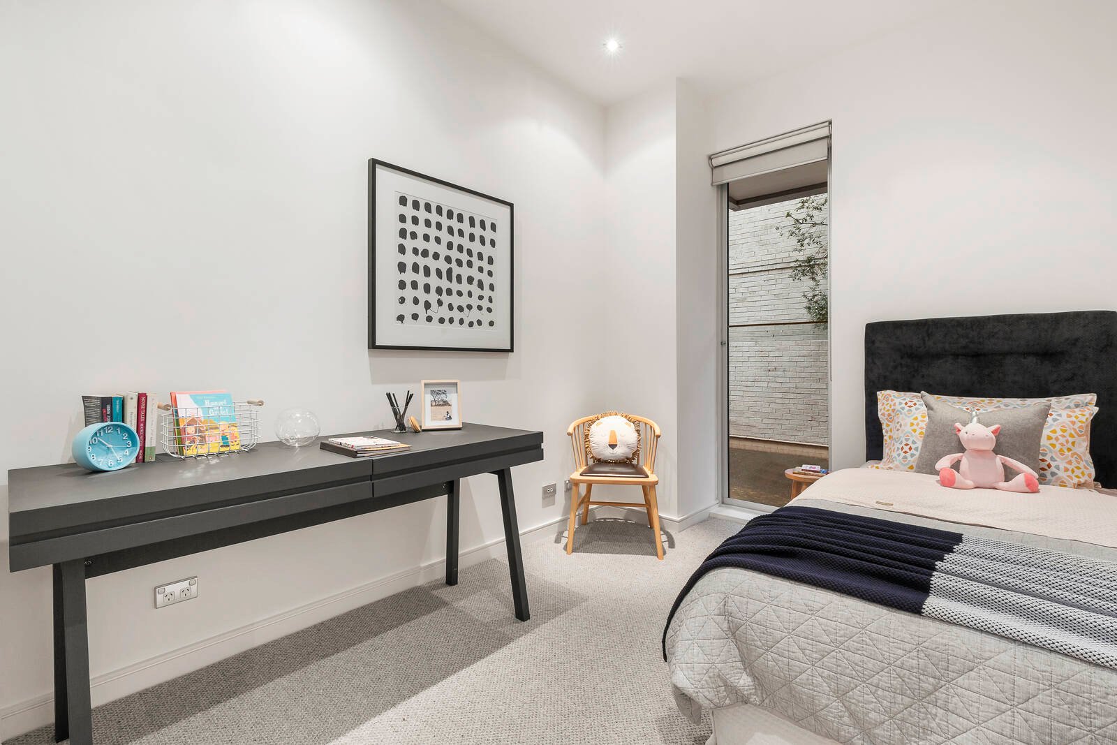 Real Estate and Property in TH 1/7 Verdant Avenue, Toorak, VIC