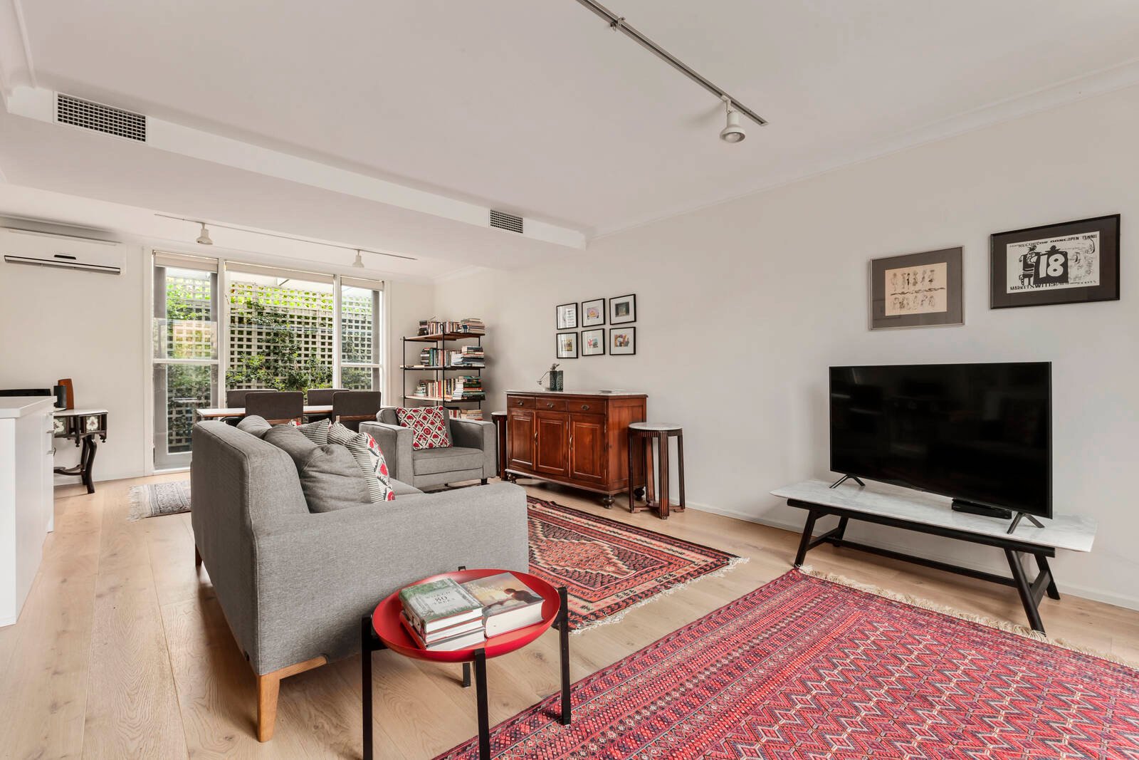 Real Estate and Property in TH 2/14 Woorigoleen Road, Toorak, VIC