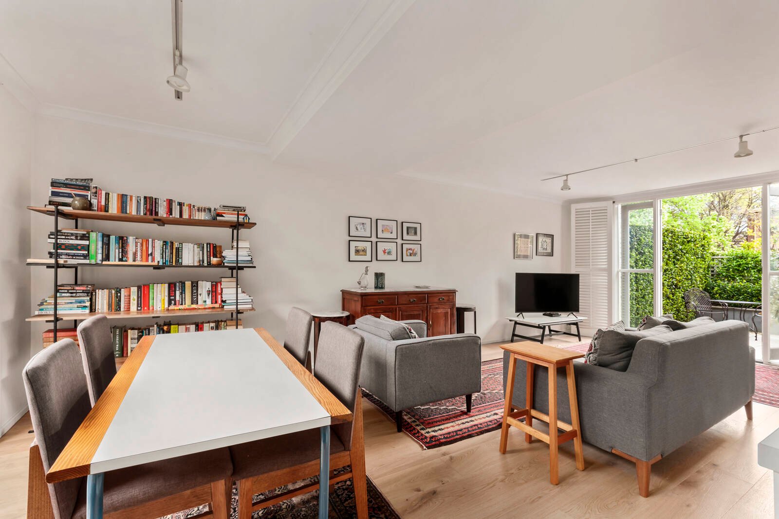 Real Estate and Property in TH 2/14 Woorigoleen Road, Toorak, VIC