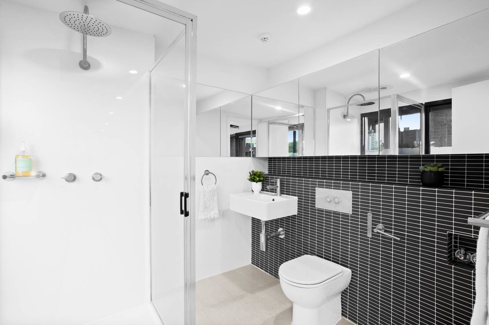 Real Estate and Property in TH 26/2 New Street, Richmond, VIC