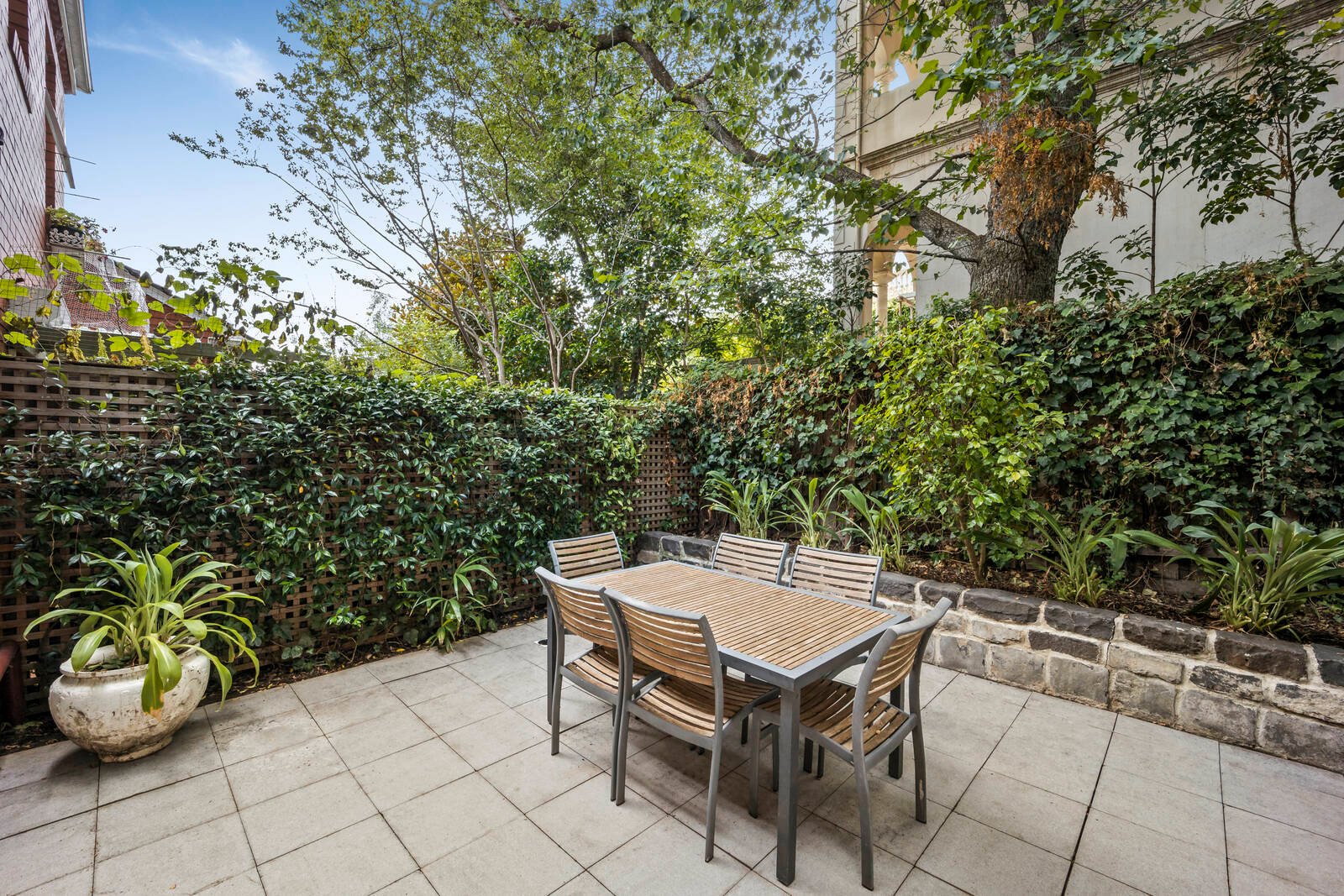 Real Estate and Property in TH 3/27 Grandview Grove, Prahran, VIC
