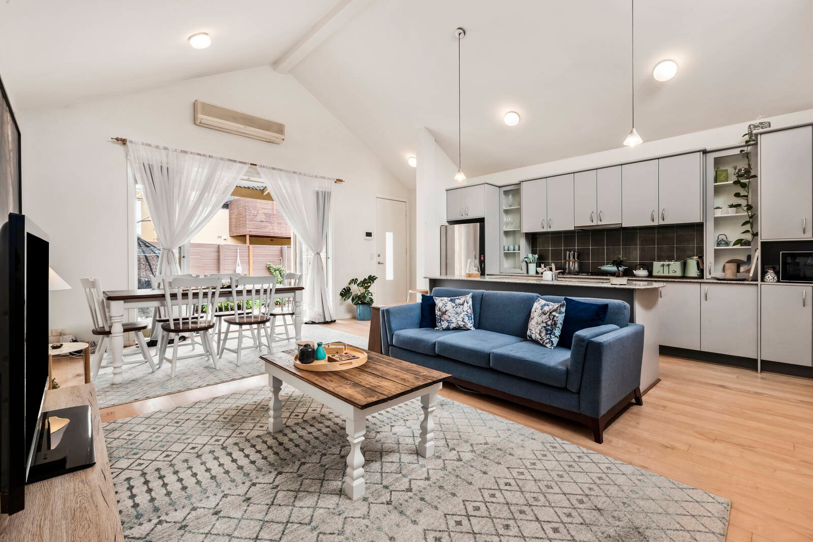 Real Estate and Property in TH 6/24 Chomley Street, Prahran, VIC