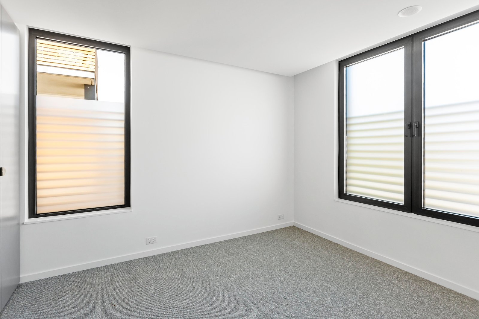 Real Estate and Property in TH6/111 Tennyson Street, Elwood, VIC