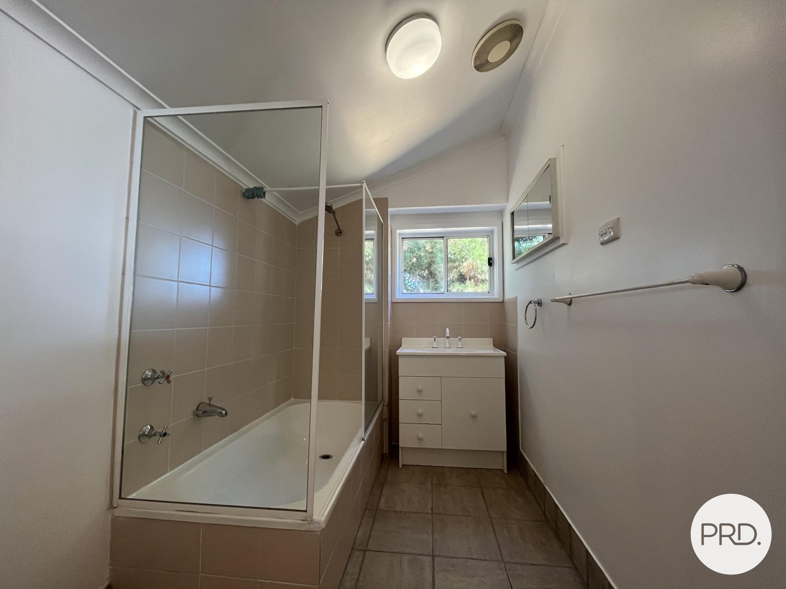 The Cottage, 130 The Forest Road BUNGENDORE 6