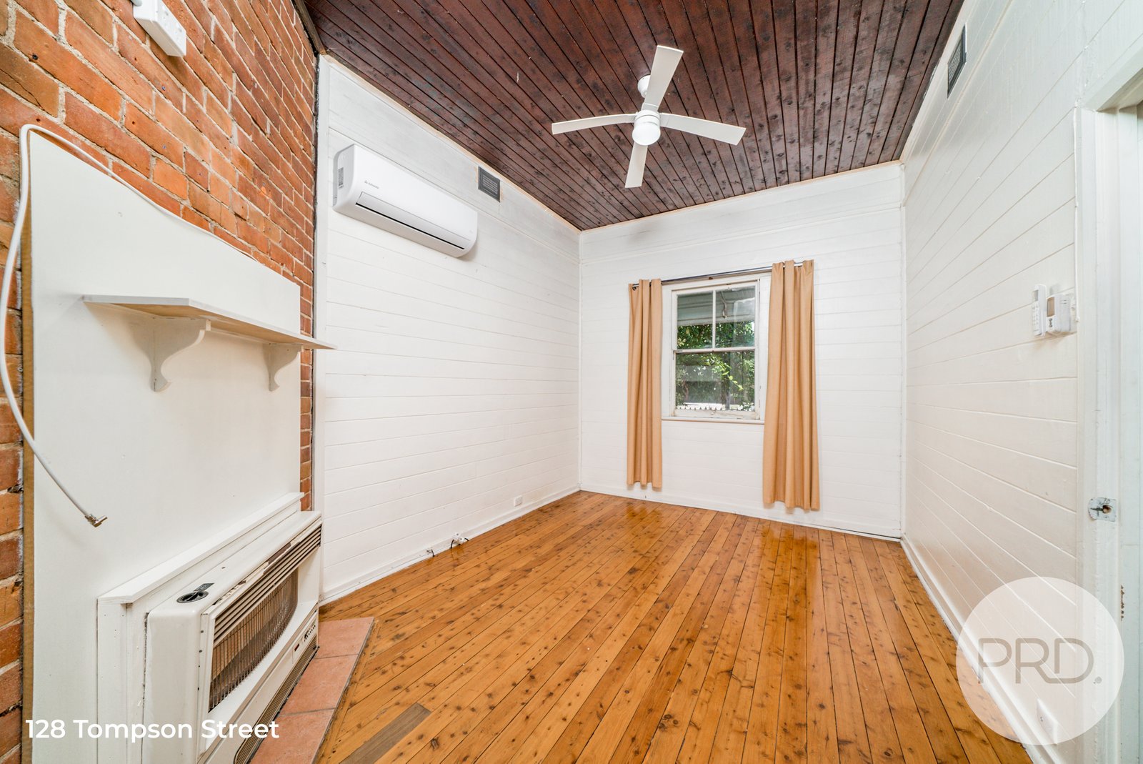 Tompson Street &  The Esplanade WAGGA WAGGA 9