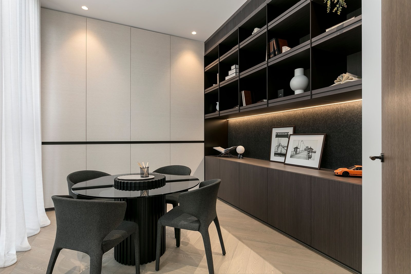 Real Estate and Property in Top Floor 16 Horsburgh Grove, Armadale, VIC