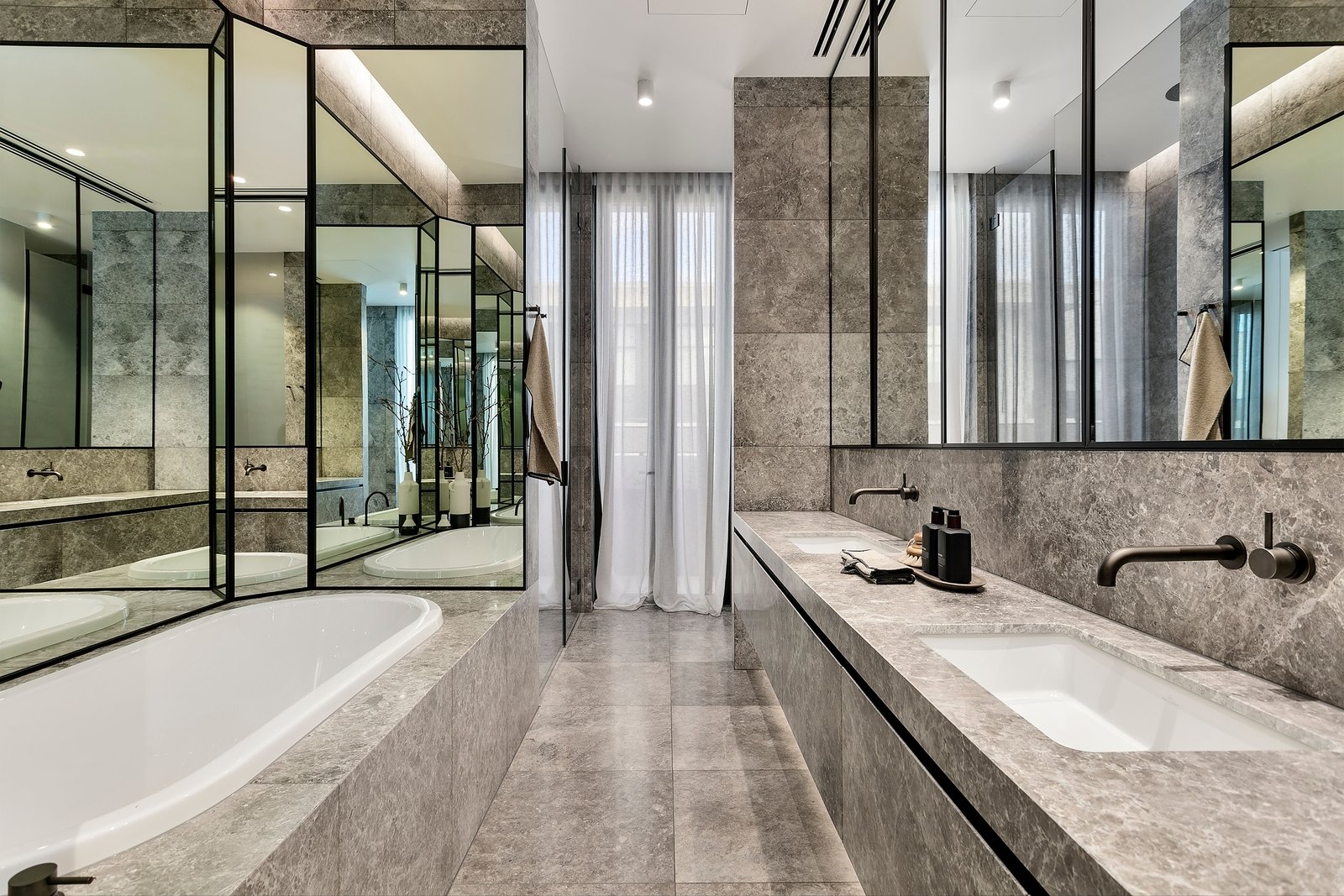 Real Estate and Property in Top Floor 16 Horsburgh Grove, Armadale, VIC