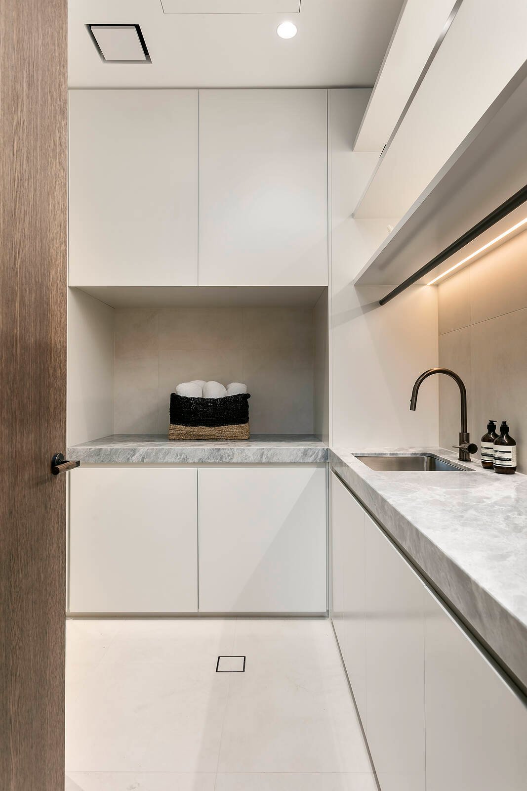 Real Estate and Property in Top Floor 16 Horsburgh Grove, Armadale, VIC