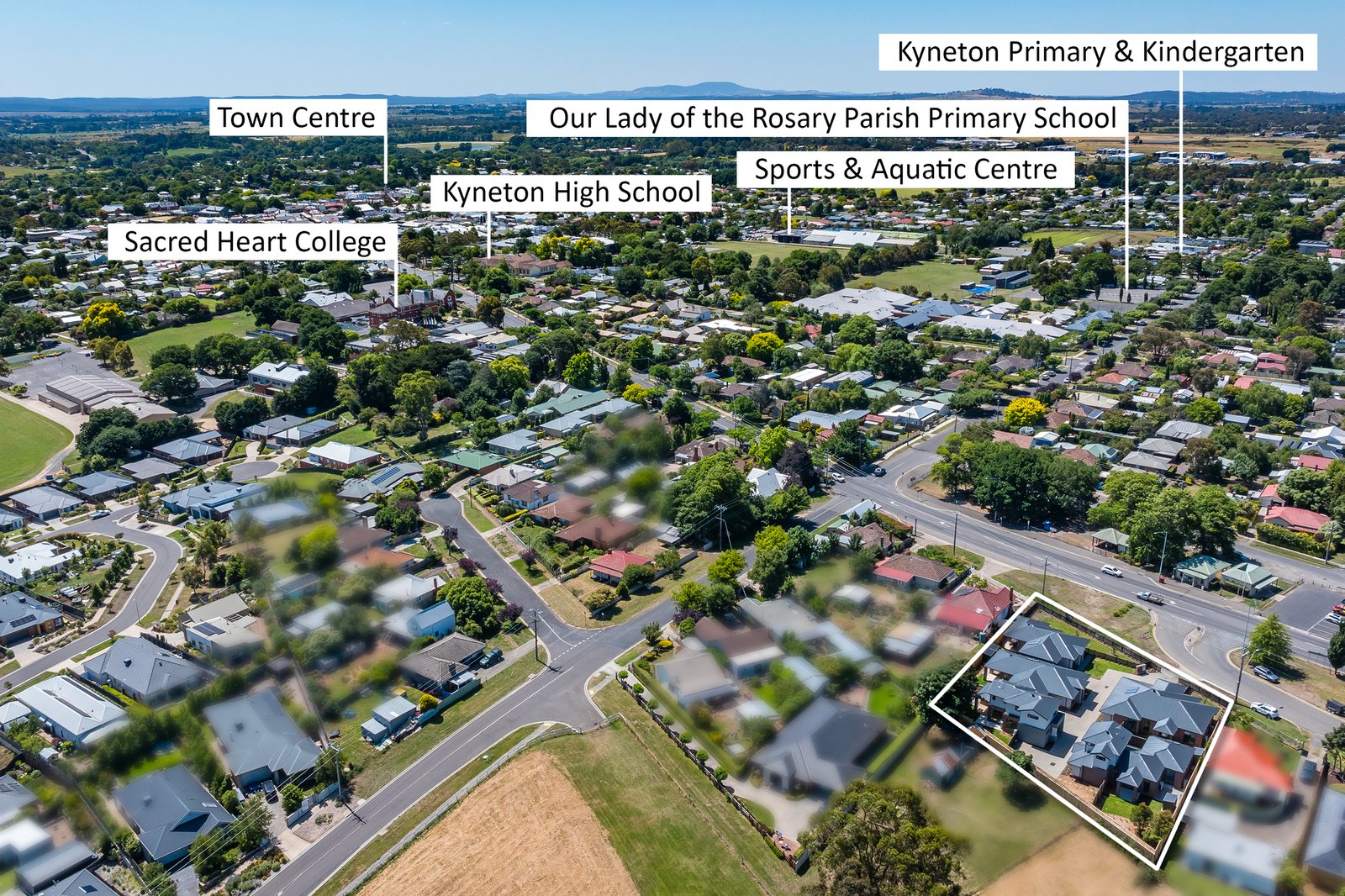 Real Estate and Property in Townhouse 1-4/134 High Street, Kyneton, VIC