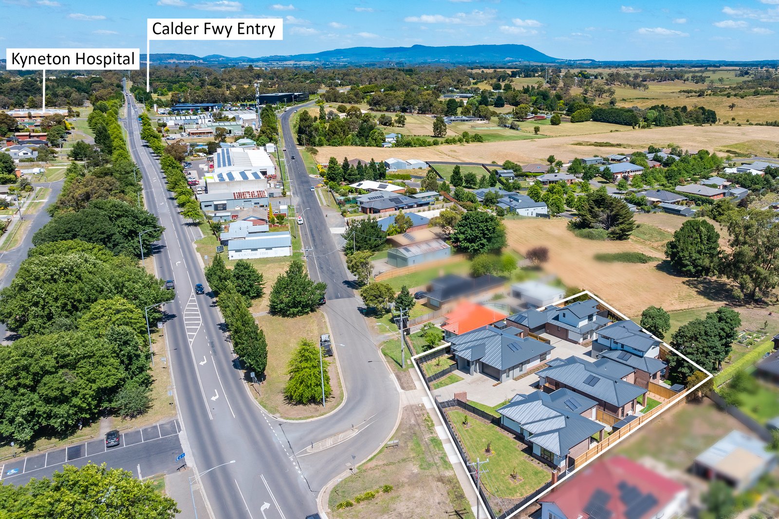 Real Estate and Property in Townhouse 3 & 4/134 High Street, Kyneton, VIC