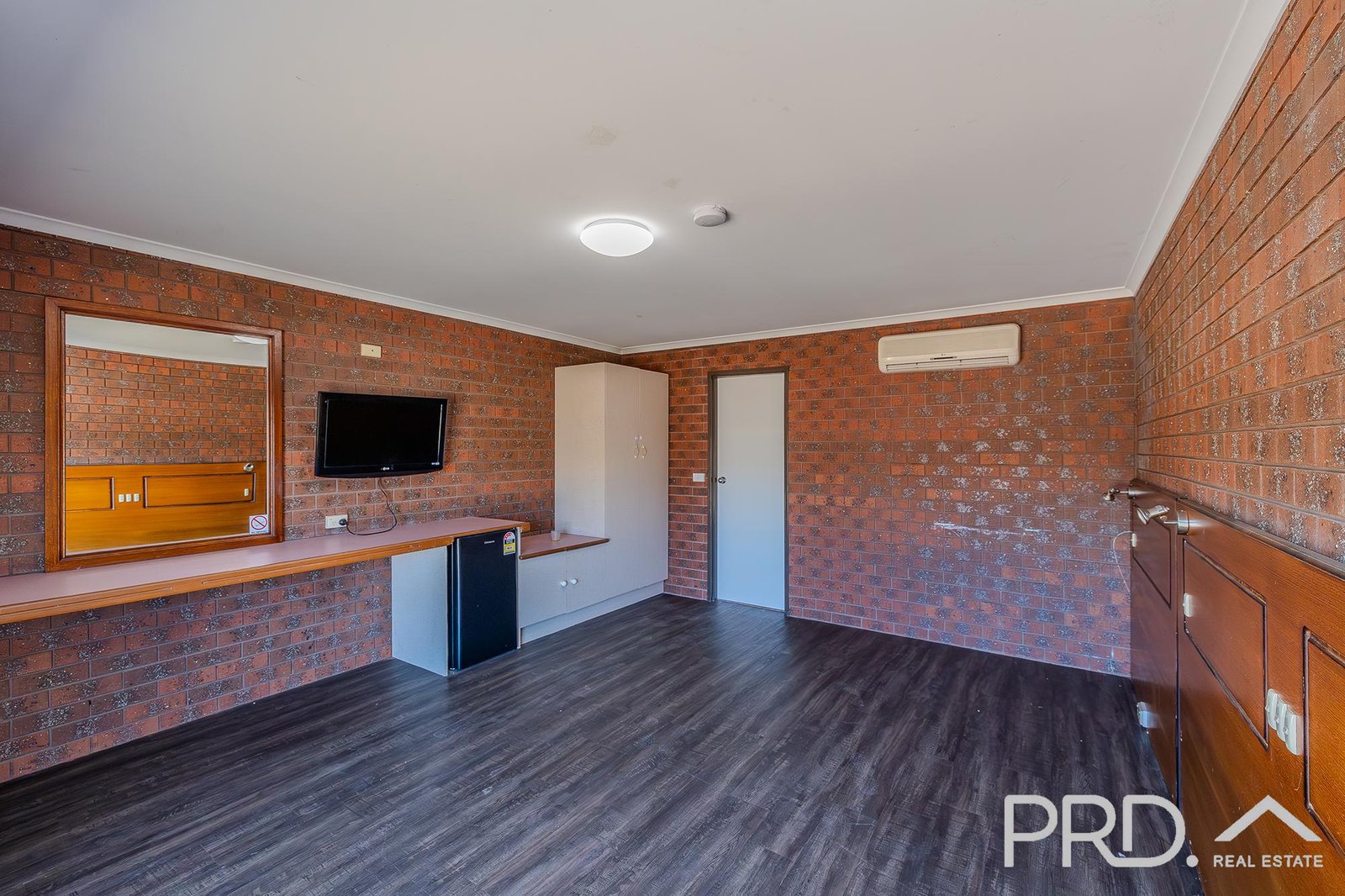 U1-14, 120-122 Adams Street WENTWORTH 2
