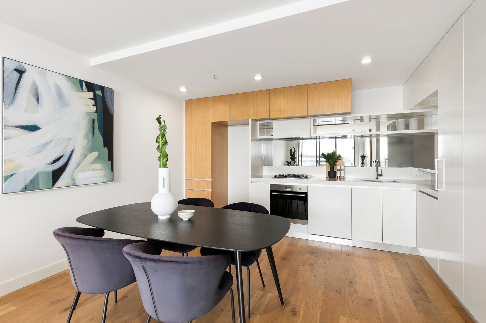 UG06/201 Whitehorse Road, Balwyn, 3103