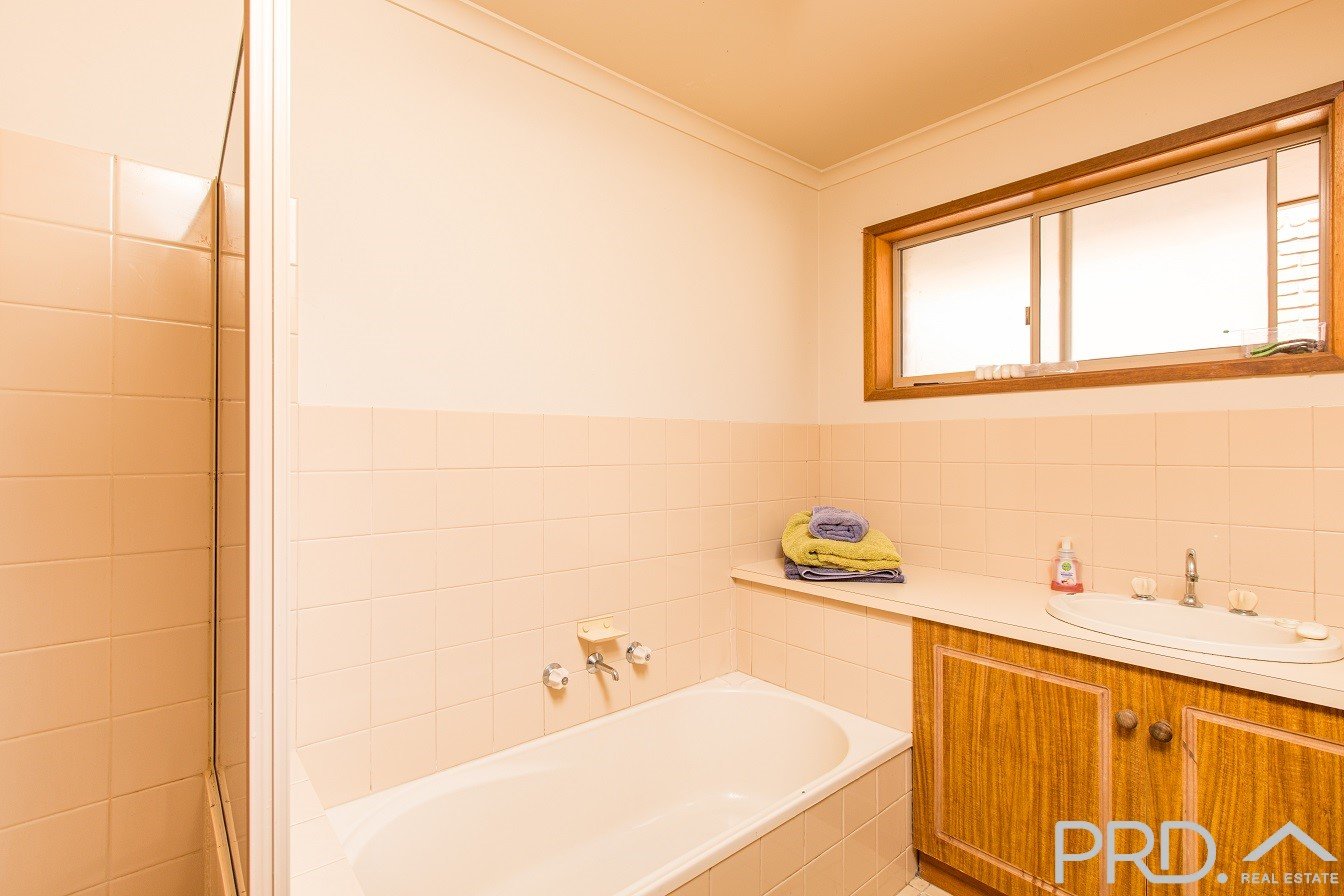 Unit 1, 18 Etherington Drive MILDURA 4
