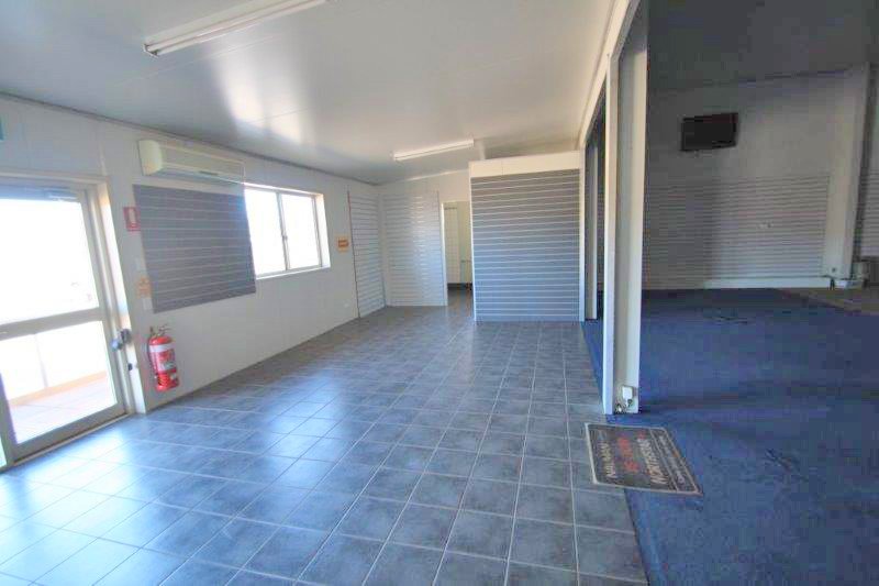 Unit 1, 2 DeCastilla Road MINYIRR 8