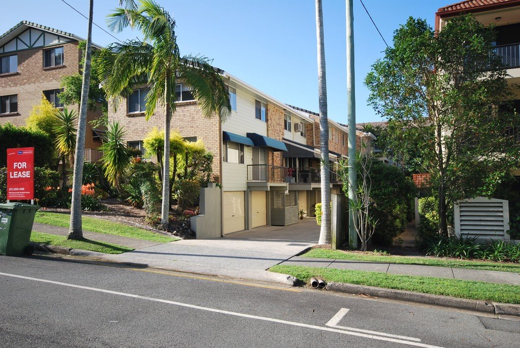Unit 1 7-9 Ewart Street BURLEIGH HEADS 1