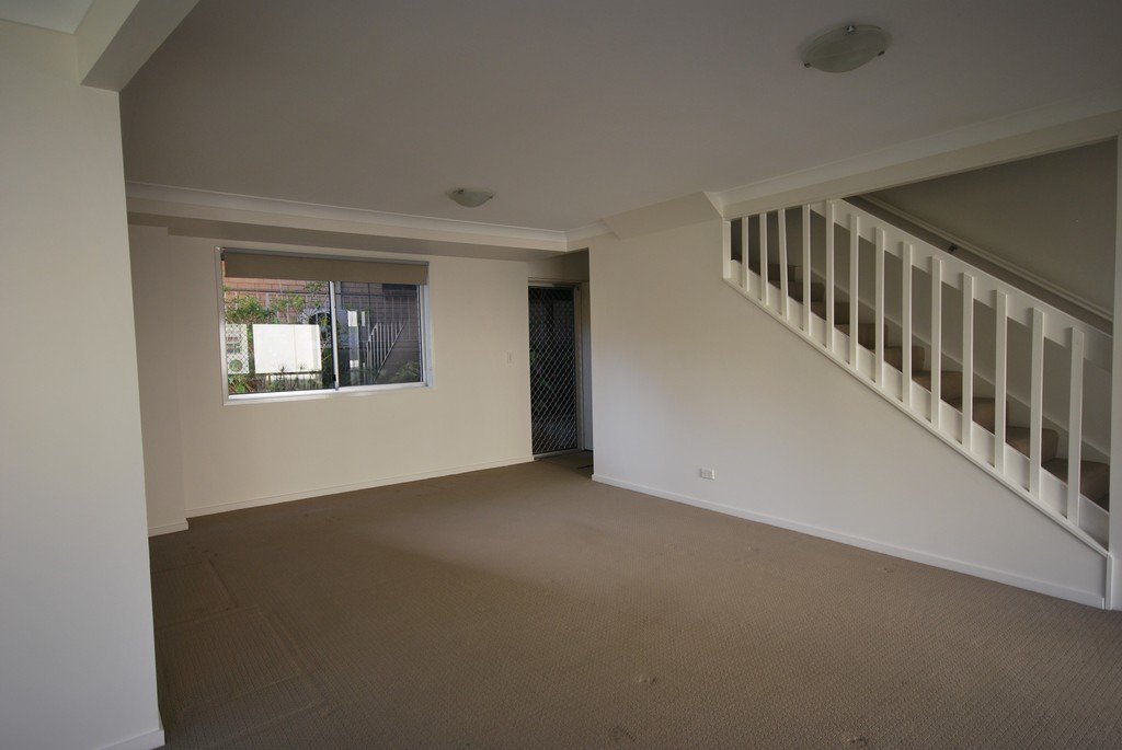 Unit 1 7-9 Ewart Street BURLEIGH HEADS 4