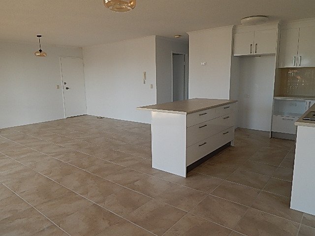 Unit 10/10 Dudley Street MERMAID BEACH 7